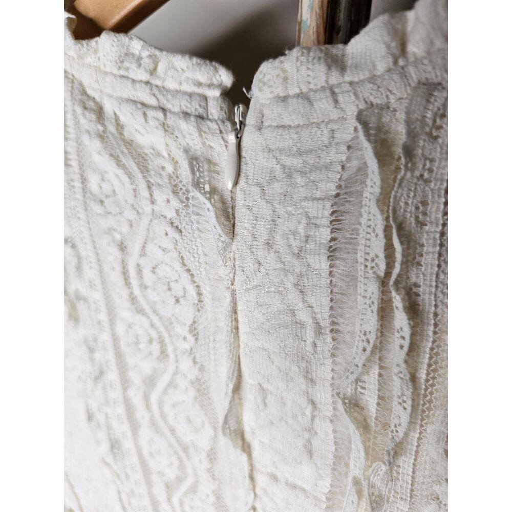 Bella Ella Ladies Cream Lace Knee Length Dress Size Medium - Picture 10 of 13